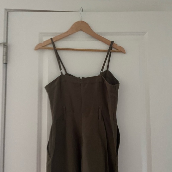 Rails Harper Button Front Cropped Linen Jumpsuit Olive Green - Picture 8 of 11